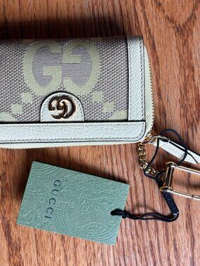 Gucci zip-around coin wallet / accordion card holder